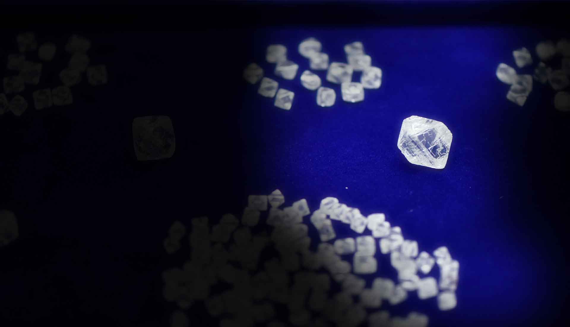 j color diamond